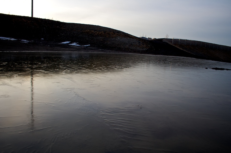 2009-04-08-frozen-pond