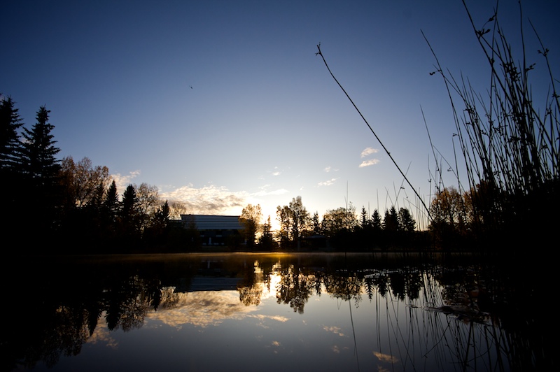 2009-10-01 - calm pond at dawn